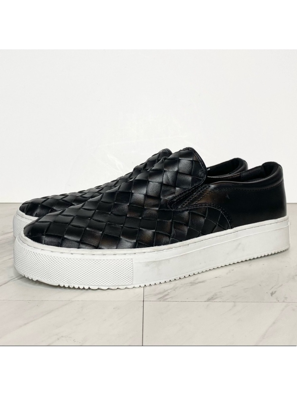 Marc Fisher Calla Sneaker 11M